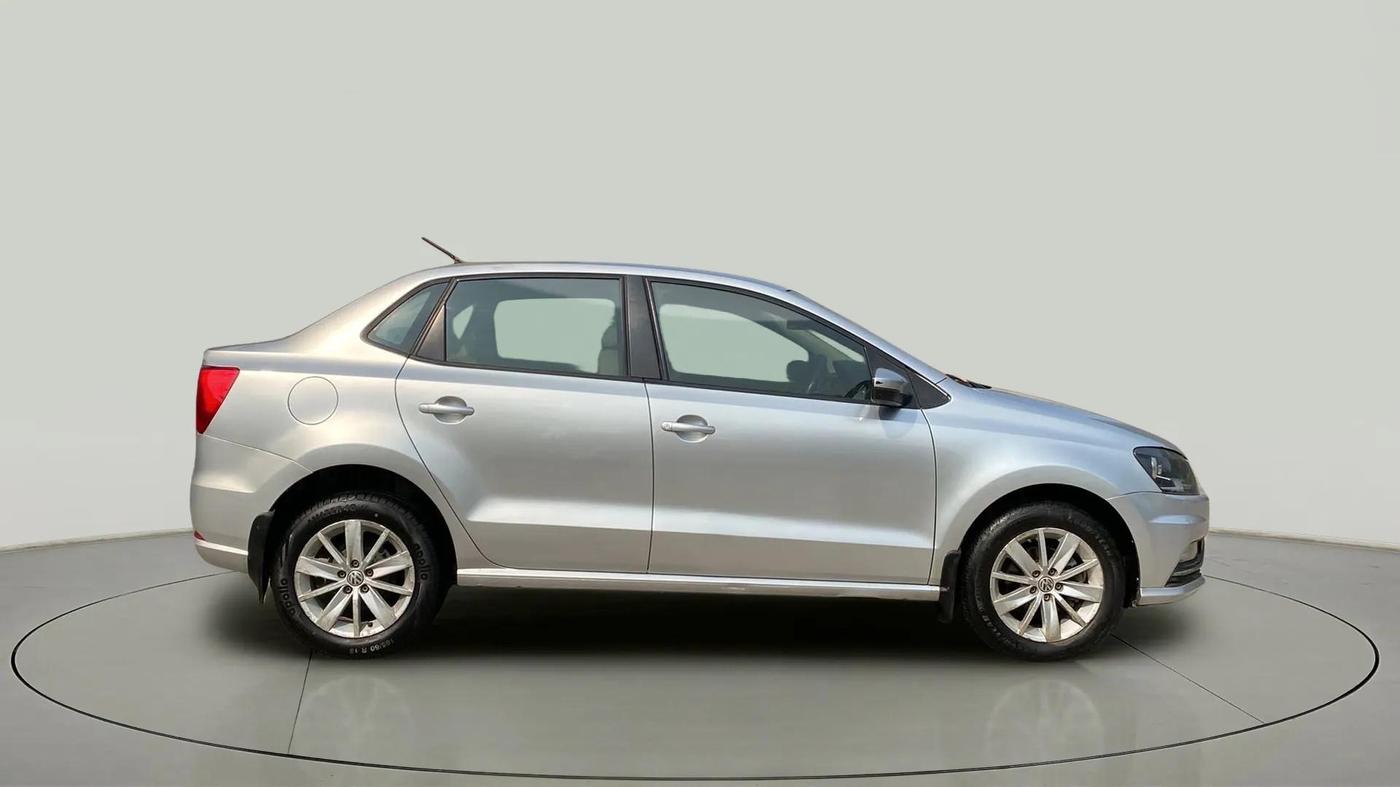 2016 Volkswagen Ameo HIGHLINE1.2L, Petrol, Manual, 59,037 km, Right Side View
