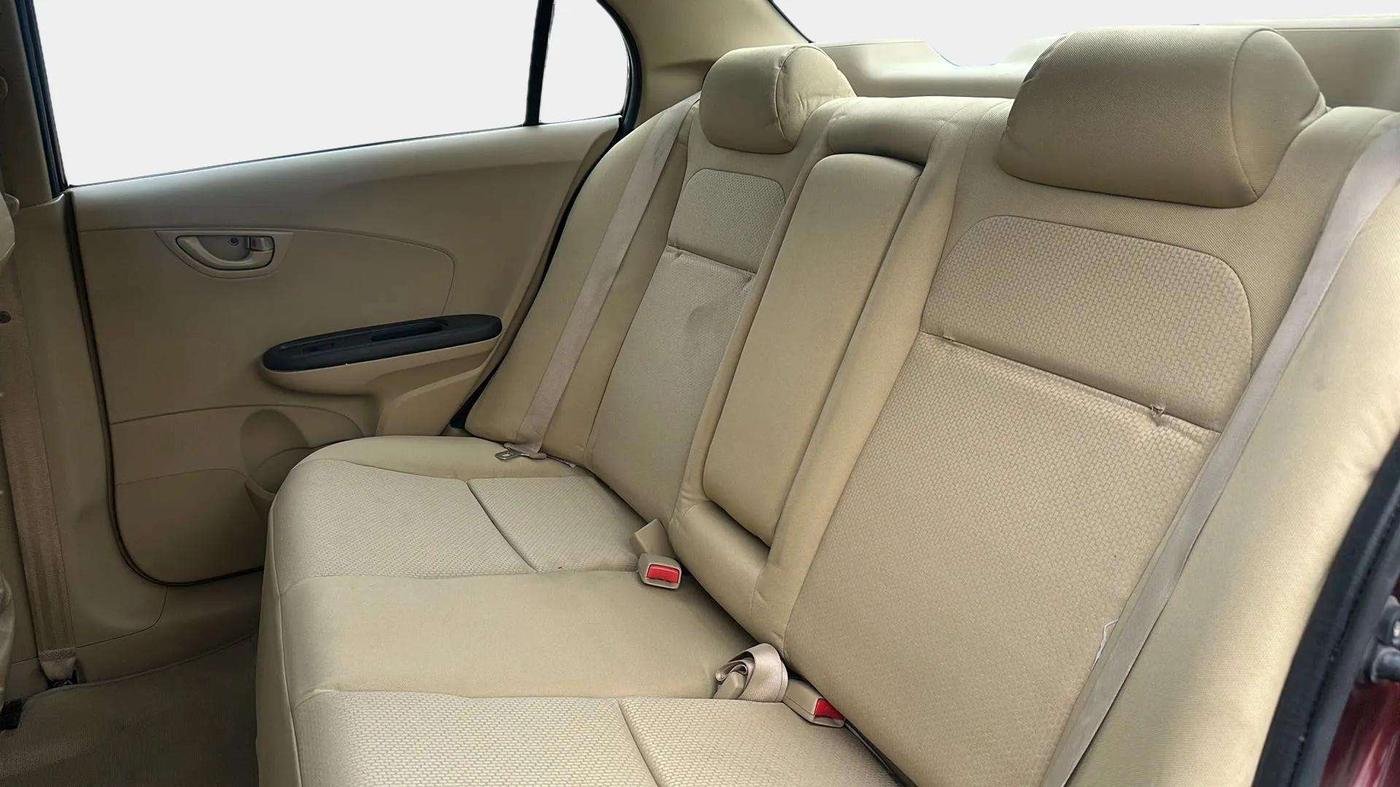 2016 Honda Amaze 1.5L I-DTEC S, Diesel, Manual, 78,898 km, Right Side Rear Door Cabin