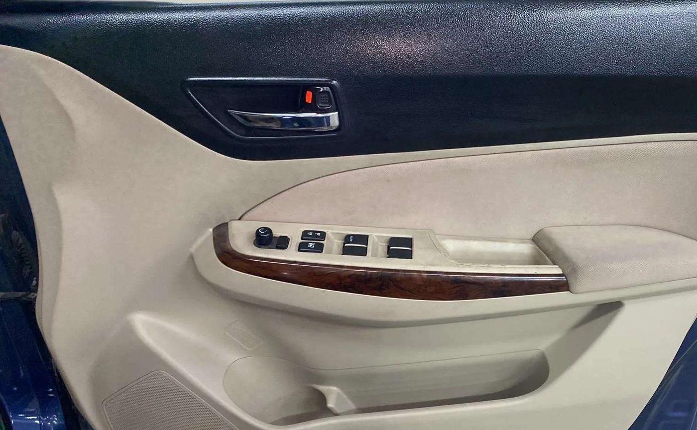 2018 Maruti Dzire ZDI AMT, Diesel, Automatic, 73,907 km, Driver Side Door Panels Control