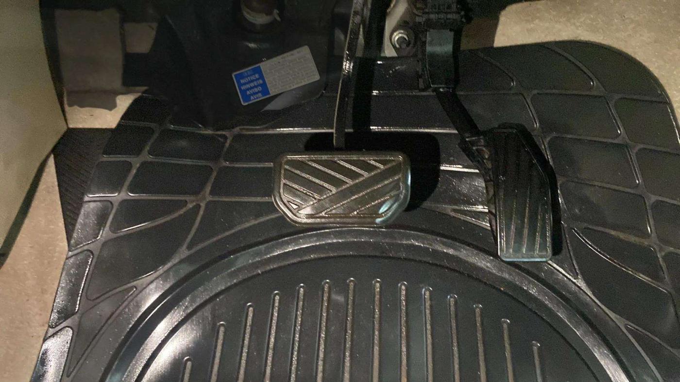 2018 Maruti Dzire ZDI AMT, Diesel, Automatic, 73,907 km, Pedals