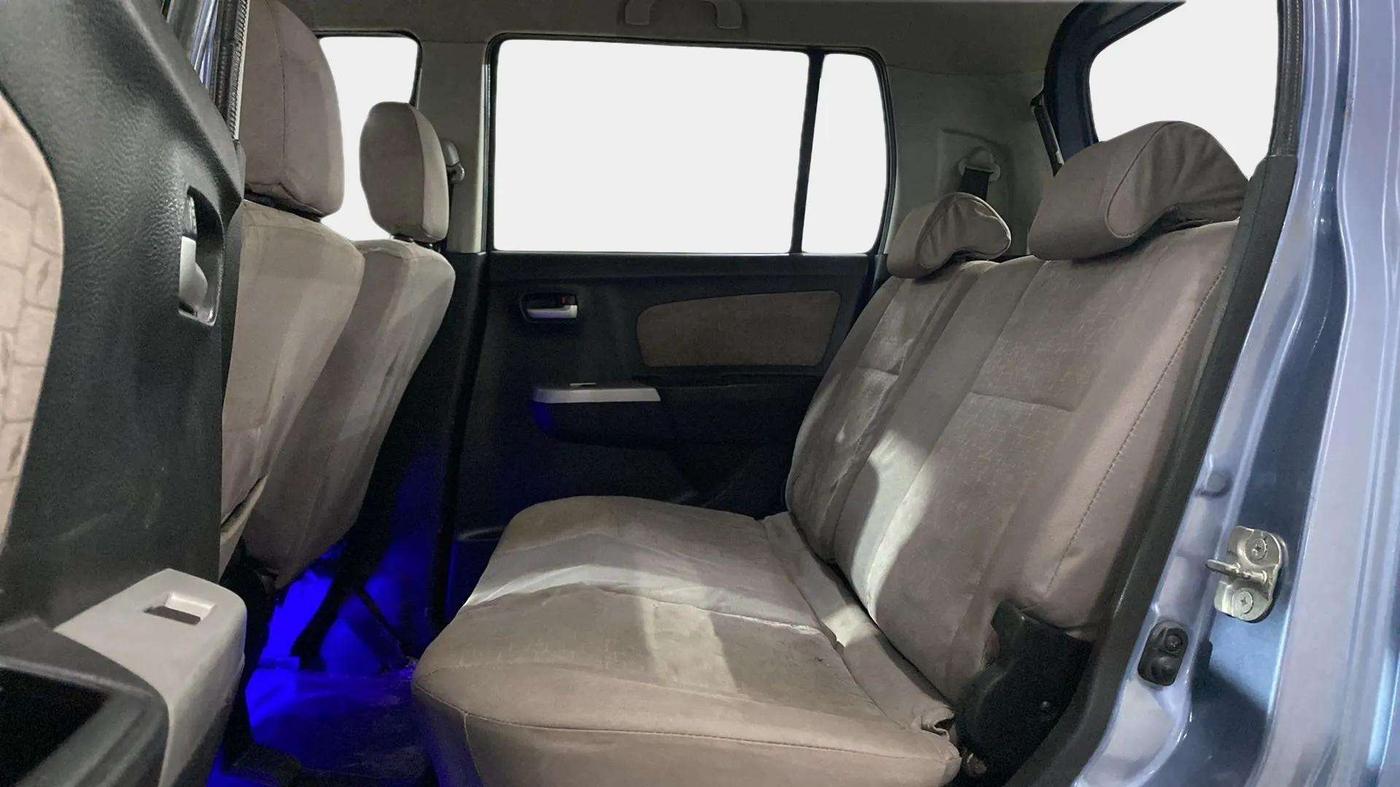 2016 Maruti Wagon R 1.0 VXI, Petrol, Manual, 48,367 km, Right Side Rear Door Cabin
