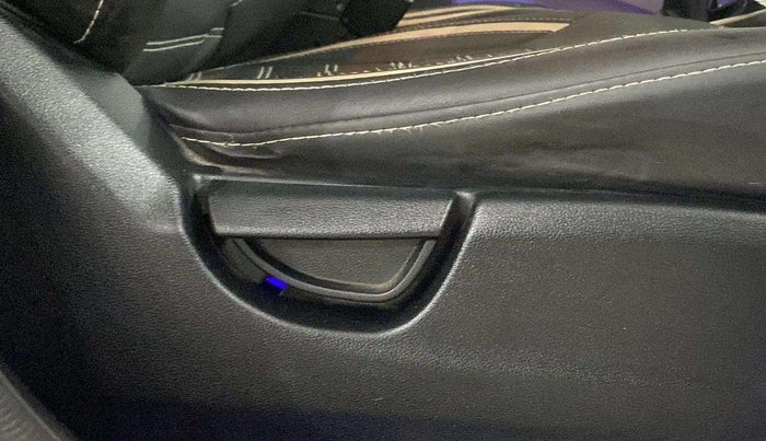 2018 Hyundai NEW SANTRO ASTA MT, Petrol, Manual, 45,614 km, Driver Side Door Panels Control