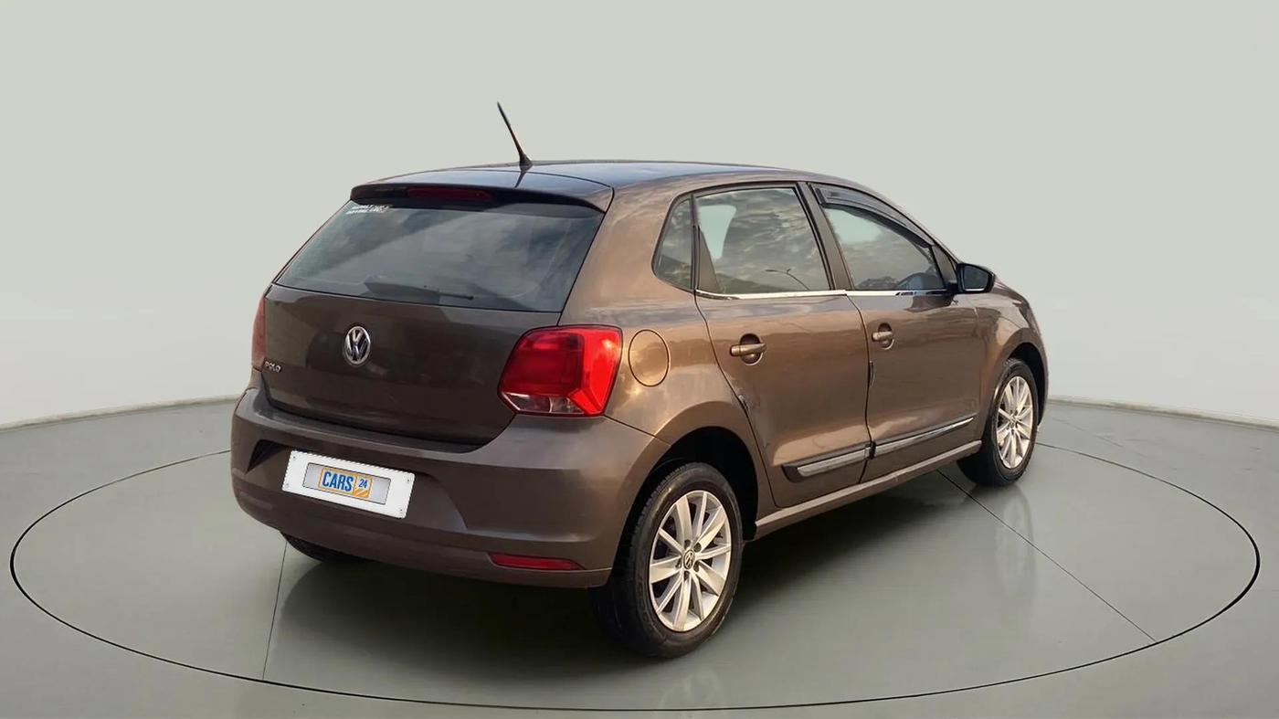 2016 Volkswagen Polo HIGHLINE1.2L, Petrol, Manual, 43,412 km, Right Back Diagonal