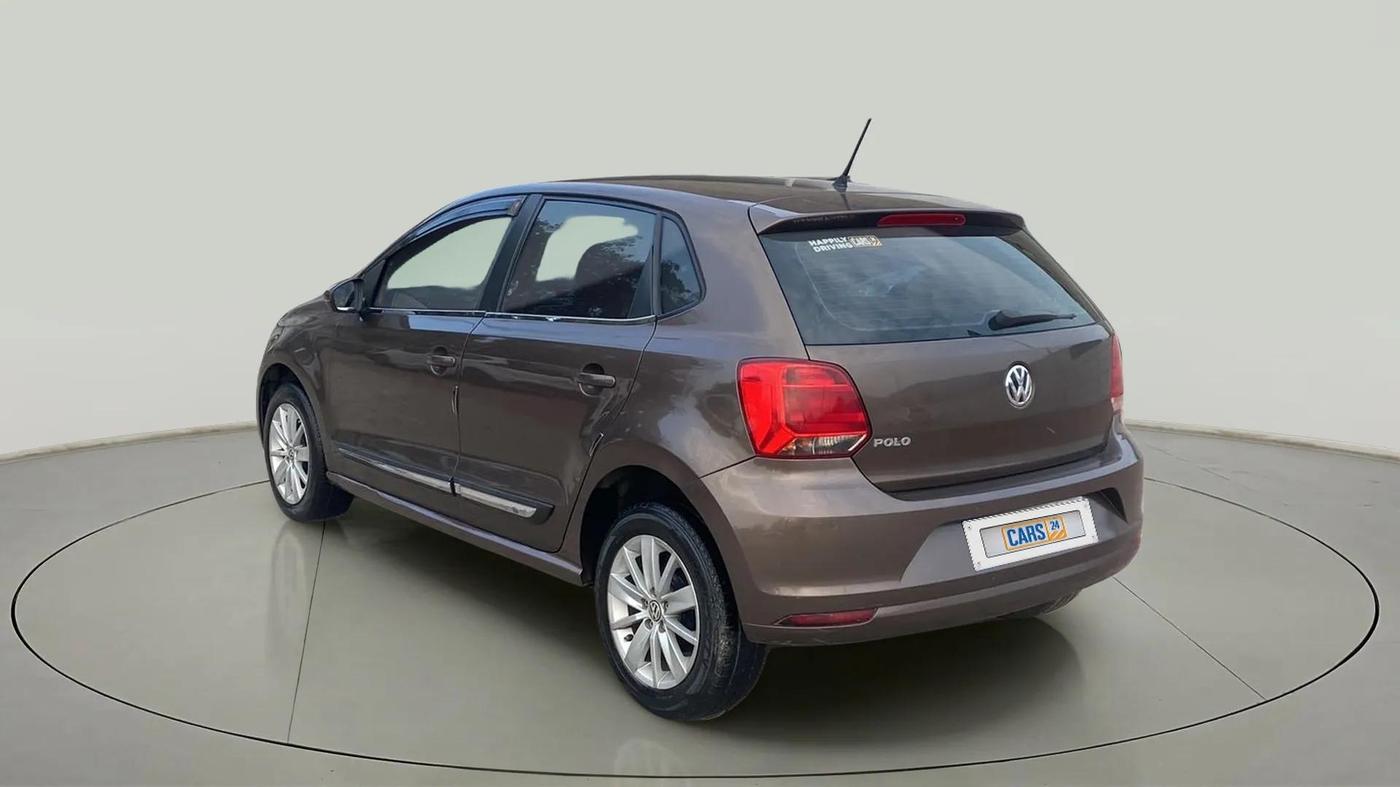 2016 Volkswagen Polo HIGHLINE1.2L, Petrol, Manual, 43,412 km, Left Back Diagonal
