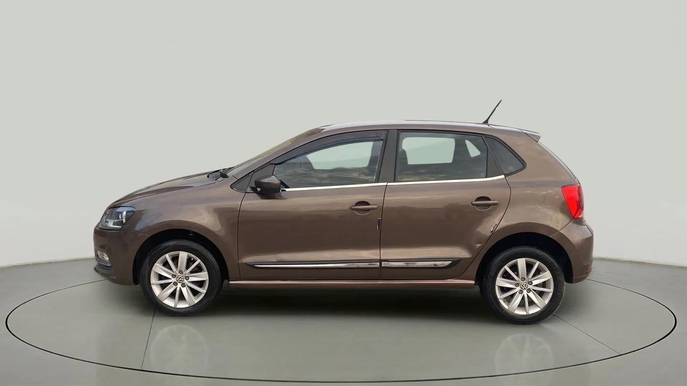 2016 Volkswagen Polo HIGHLINE1.2L, Petrol, Manual, 43,412 km, Left Side