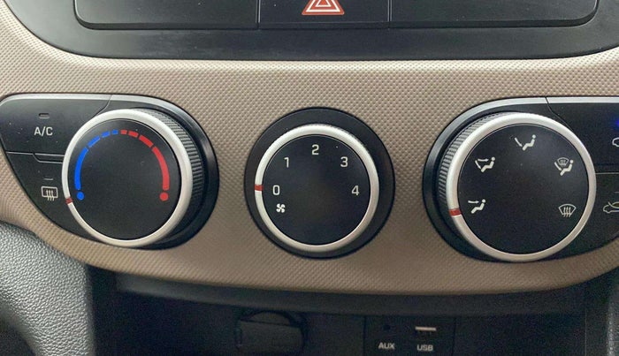 2015 Hyundai Grand i10 SPORTZ 1.2 KAPPA VTVT, Petrol, Manual, 72,148 km, AC Unit - Front vent has minor damage