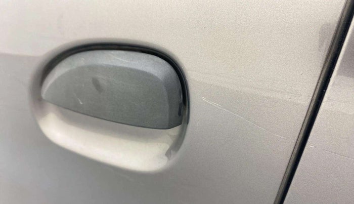 2018 Renault Kwid CLIMBER 1.0 AMT, Petrol, Automatic, 45,860 km, Front passenger door - Slightly dented