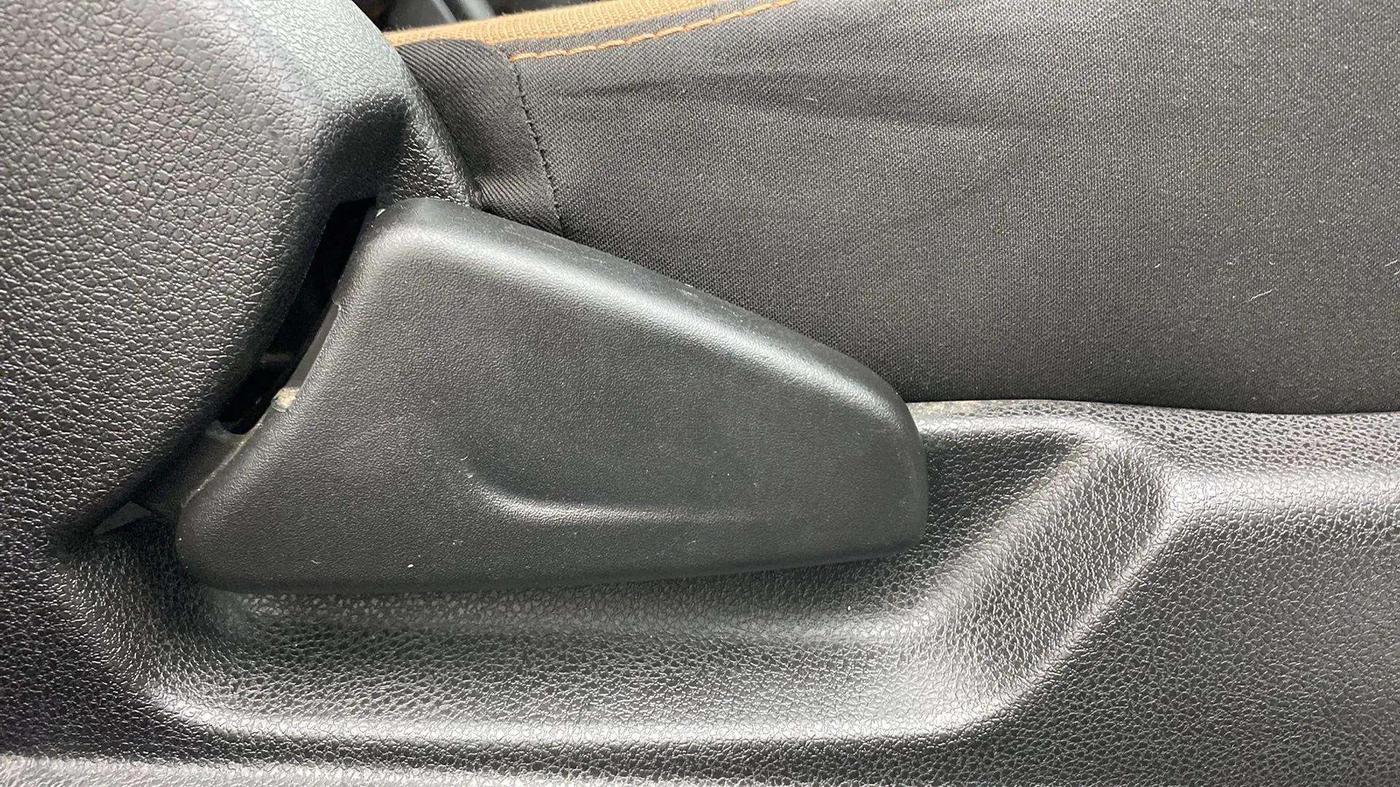 2018 Renault Kwid CLIMBER 1.0 AMT, Petrol, Automatic, 45,860 km, Driver Side Adjustment Panel