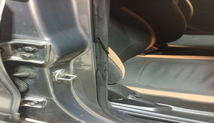 2018 Renault Kwid CLIMBER 1.0 AMT, Petrol, Automatic, 45,860 km, Driver-side door - Beading has minor damage