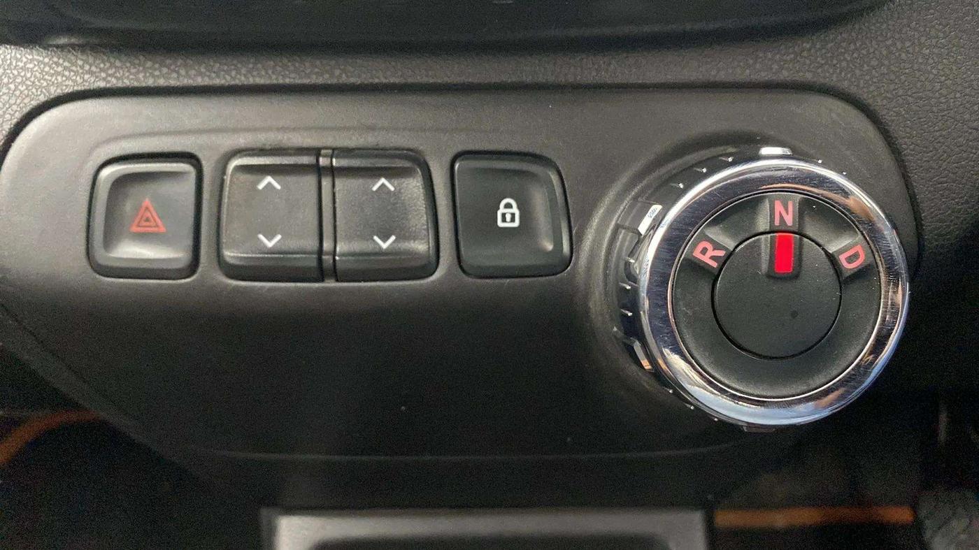 2018 Renault Kwid CLIMBER 1.0 AMT, Petrol, Automatic, 45,860 km, Gear Lever