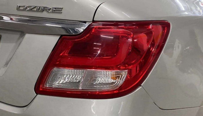 2018 Maruti Dzire VXI, Petrol, Manual, 38,279 km, Right tail light - Minor damage