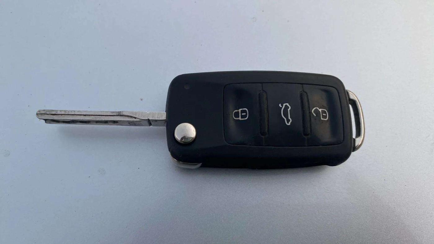 2022 Volkswagen Polo HIGHLINE PLUS 1.0L TSI, Petrol, Manual, 38,031 km, Key Close Up