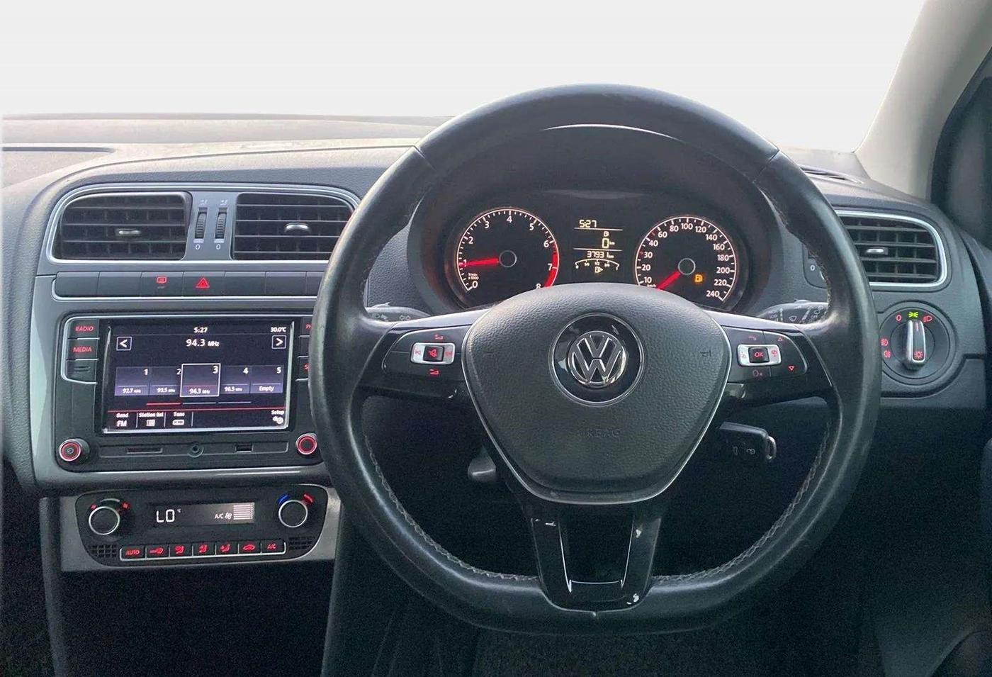 2022 Volkswagen Polo HIGHLINE PLUS 1.0L TSI, Petrol, Manual, 38,031 km, Steering Wheel Close Up