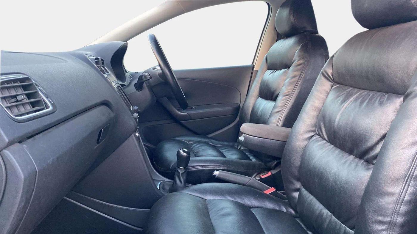 2022 Volkswagen Polo HIGHLINE PLUS 1.0L TSI, Petrol, Manual, 38,031 km, Right Side Front Door Cabin