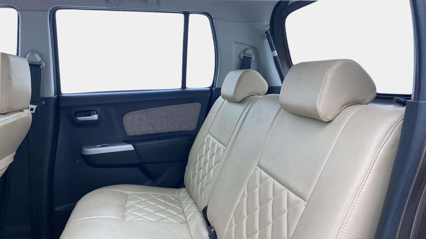 2015 Maruti Wagon R 1.0 VXI, Petrol, Manual, 75,122 km, Right Side Rear Door Cabin