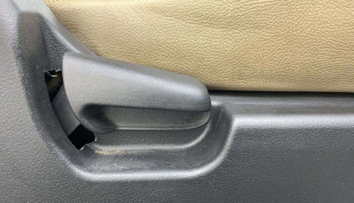 2015 Maruti Wagon R 1.0 VXI, Petrol, Manual, 75,122 km, Driver Side Adjustment Panel