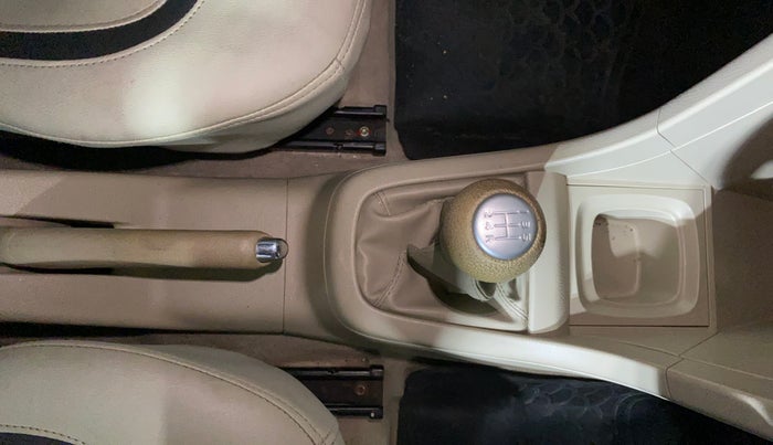 2015 Maruti Swift Dzire VXI, Petrol, Manual, 43,822 km, Gear Lever