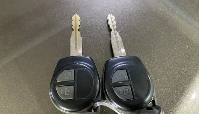 2015 Maruti Swift Dzire VXI, Petrol, Manual, 43,822 km, Key Close Up