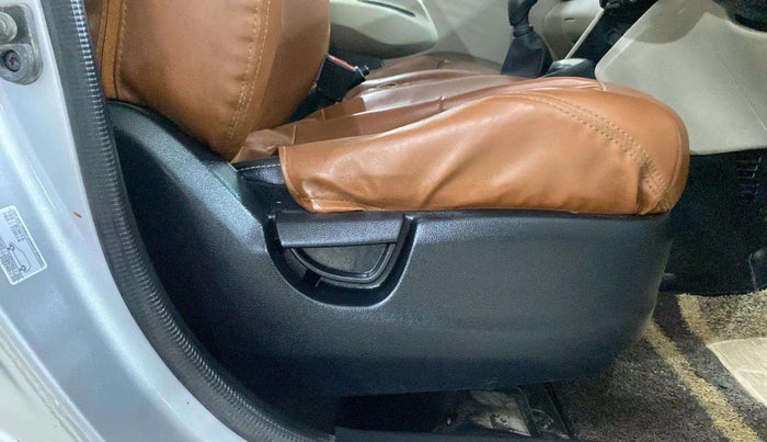 2019 Hyundai NEW SANTRO SPORTZ CNG, CNG, Manual, 41,930 km, Driver Side Adjustment Panel