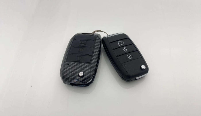 2023 KIA SONET HTK 1.2 PETROL MT, Petrol, Manual, 18,019 km, Key Close Up