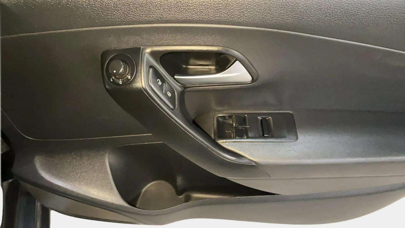 2019 Volkswagen Ameo COMFORTLINE 1.5L, Diesel, Manual, 69,801 km, Driver Side Door Panels Control