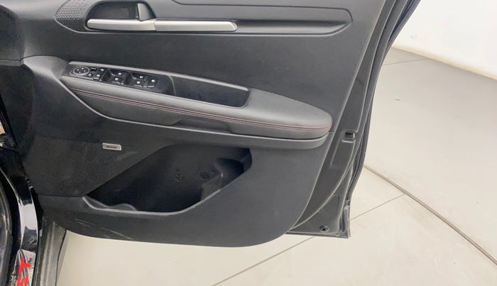 2022 KIA SONET GTX PLUS 1.5, Diesel, Manual, 82,133 km, Driver Side Door Panels Control