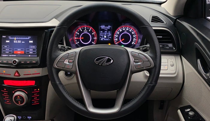 2021 Mahindra XUV300 W8 (O) 1.2 PETROL, Petrol, Manual, 43,066 km, Steering Wheel Close Up