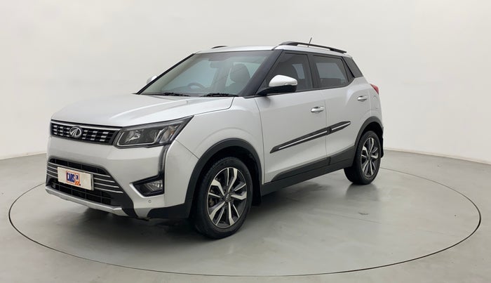 2021 Mahindra XUV300 W8 (O) 1.2 PETROL, Petrol, Manual, 43,066 km, Left Front Diagonal