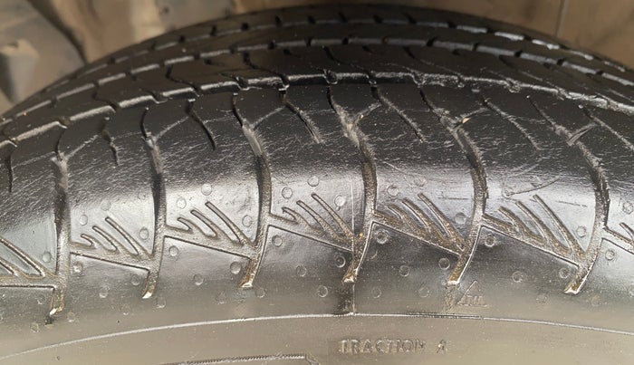 2023 Hyundai ALCAZAR 2.0 SIGNATURE (O) AT 7STR, Petrol, Automatic, 28,041 km, Left Front Tyre Tread