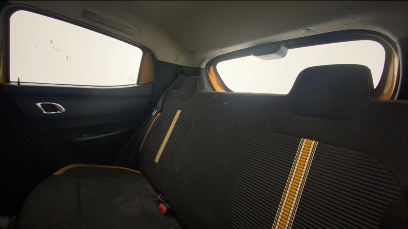 2022 Renault Kwid CLIMBER MT 1.0, Petrol, Manual, 32,711 km, Right Side Rear Door Cabin