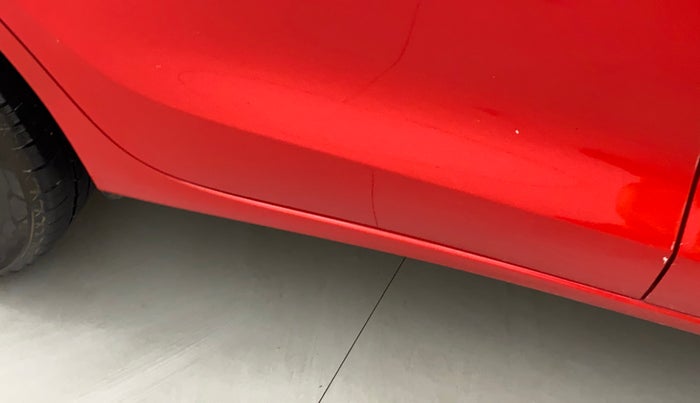 2020 Maruti Swift LXI, Petrol, Manual, 36,320 km, Right running board - Minor scratches