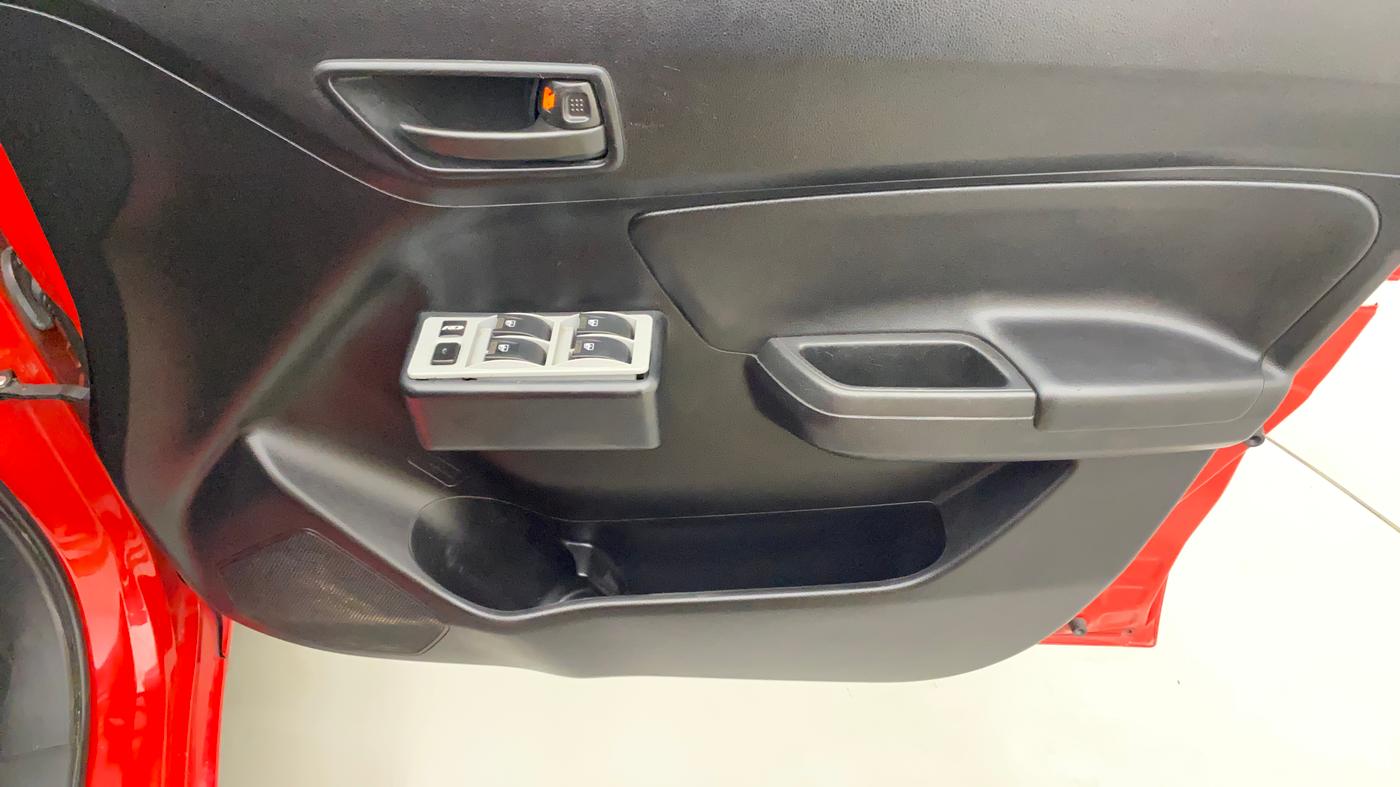 2020 Maruti Swift LXI, Petrol, Manual, 36,320 km, Driver Side Door Panels Control