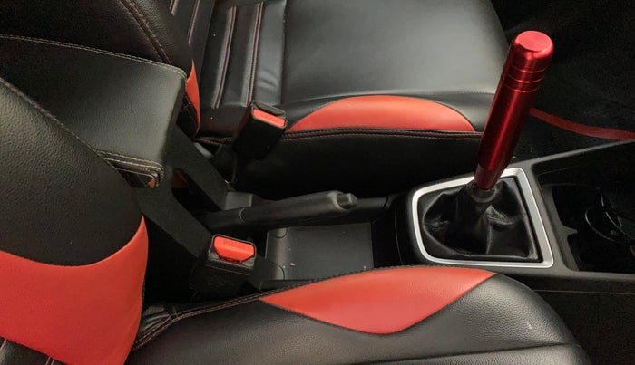 2020 Maruti Swift LXI, Petrol, Manual, 36,320 km, Gear Lever
