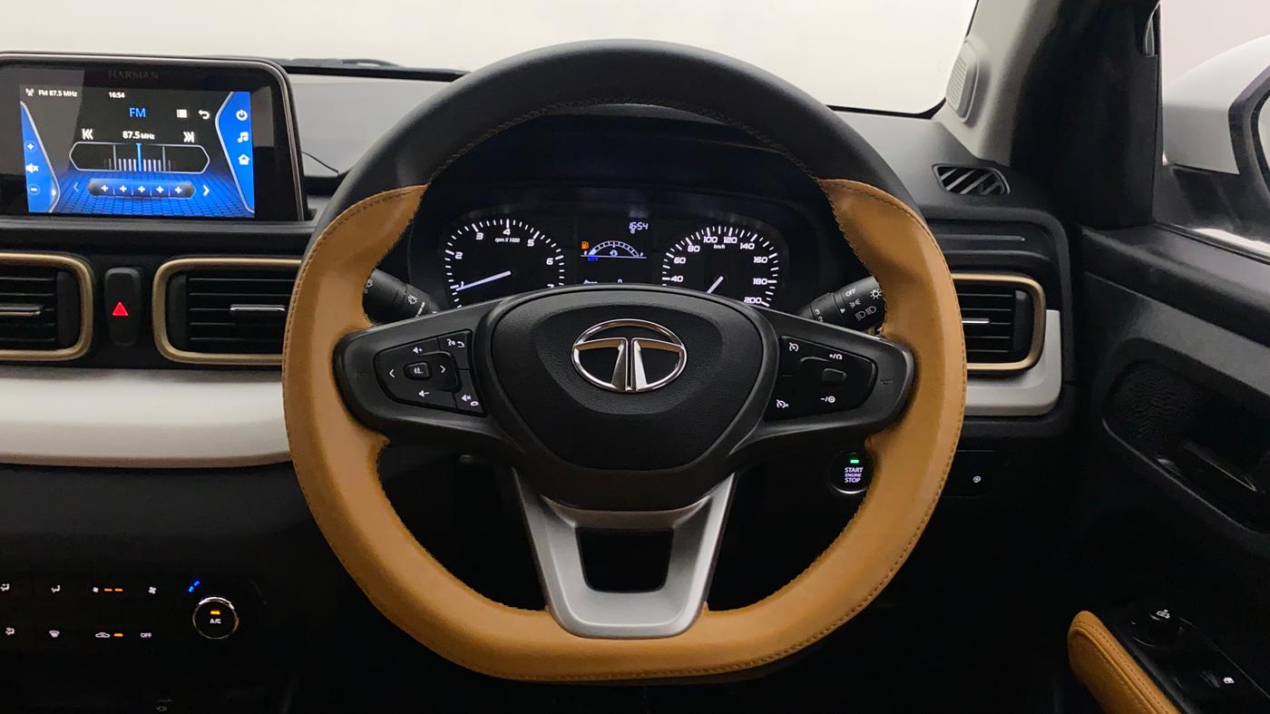 2023 Tata PUNCH ACCOMPLISHED MT, Petrol, Manual, 14,718 km, Steering Wheel Close Up