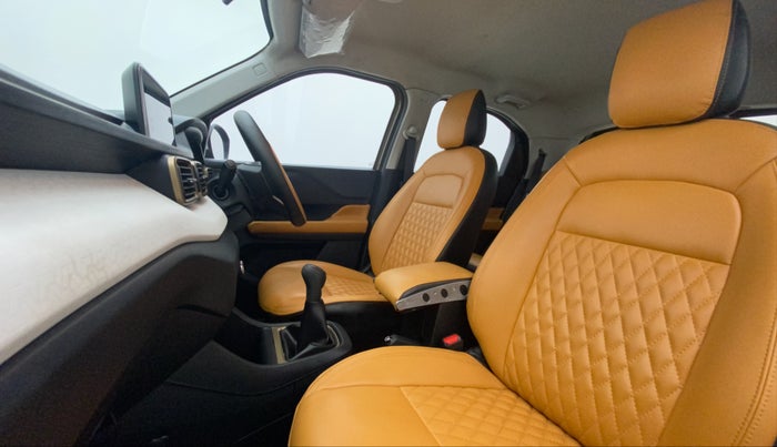 2023 Tata PUNCH ACCOMPLISHED MT, Petrol, Manual, 14,718 km, Right Side Front Door Cabin