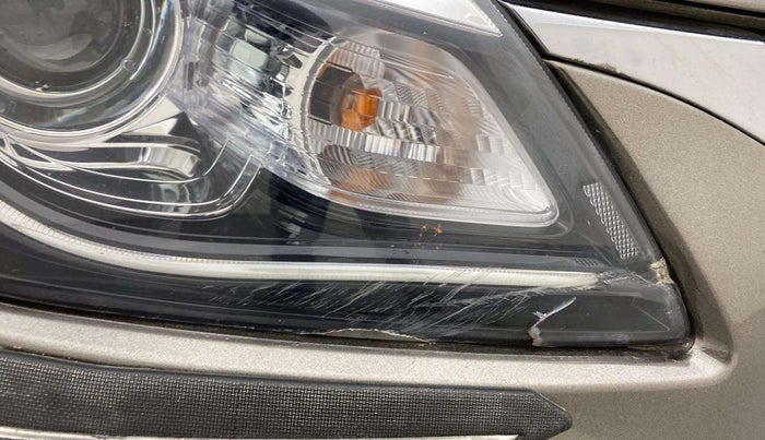 2020 Maruti Baleno ZETA PETROL 1.2, Petrol, Manual, 71,427 km, Right headlight - Clamp has minor damage