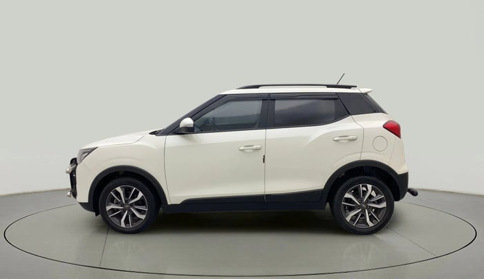 2022 Mahindra XUV300 W8 (O) 1.5 DIESEL, Diesel, Manual, 37,170 km, Left Side