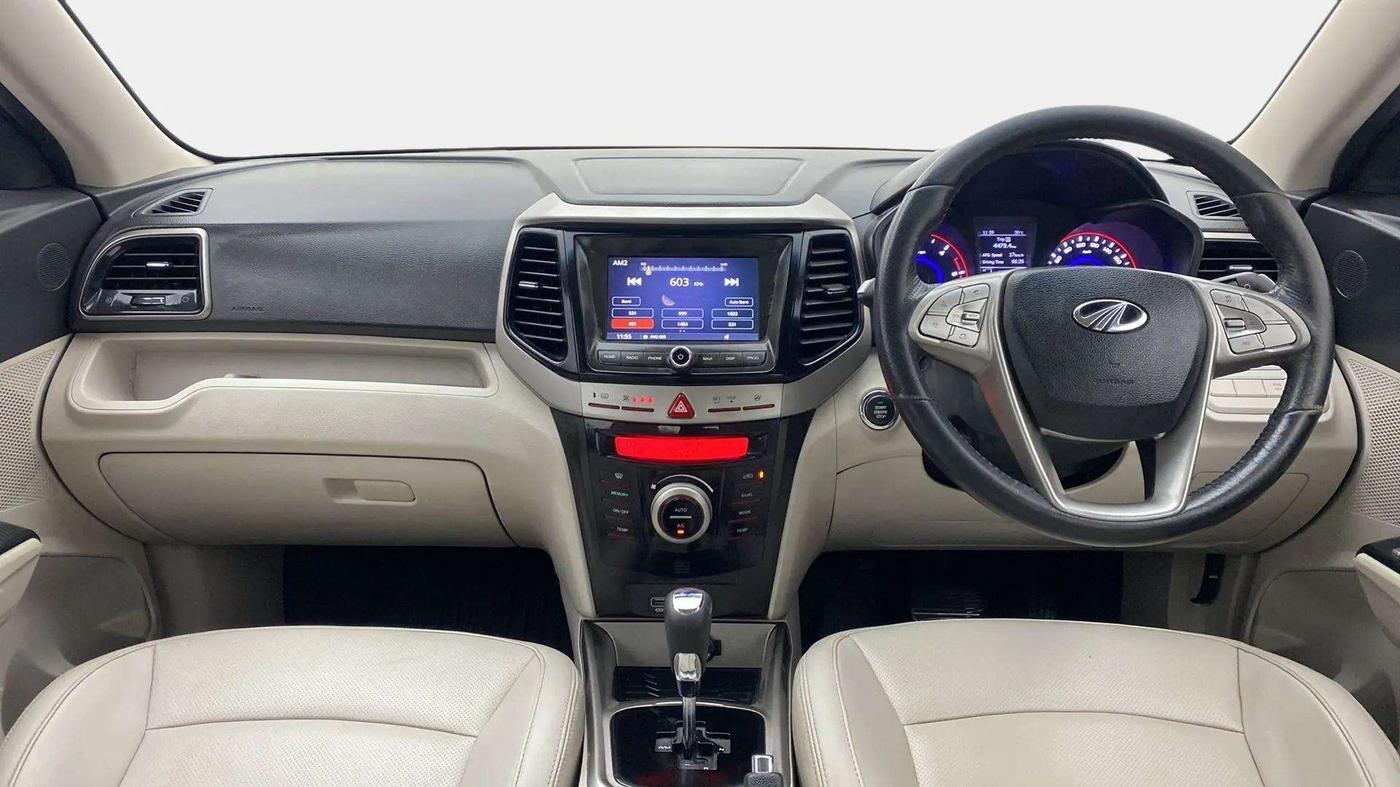 2020 Mahindra XUV300 W8 (O) 1.5 DIESEL AMT, Diesel, Automatic, 68,617 km, Dashboard