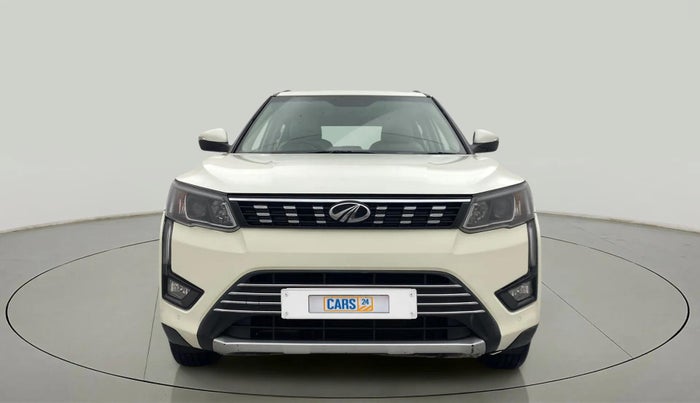 2020 Mahindra XUV300 W8 (O) 1.5 DIESEL AMT, Diesel, Automatic, 68,617 km, Front