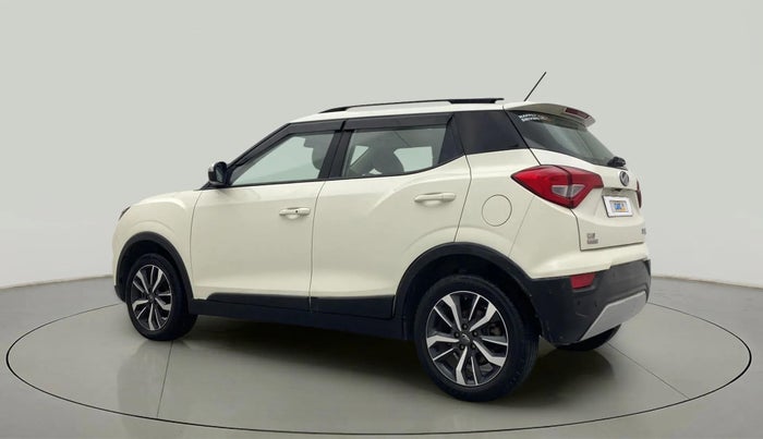 2020 Mahindra XUV300 W8 (O) 1.5 DIESEL AMT, Diesel, Automatic, 68,617 km, Left Back Diagonal