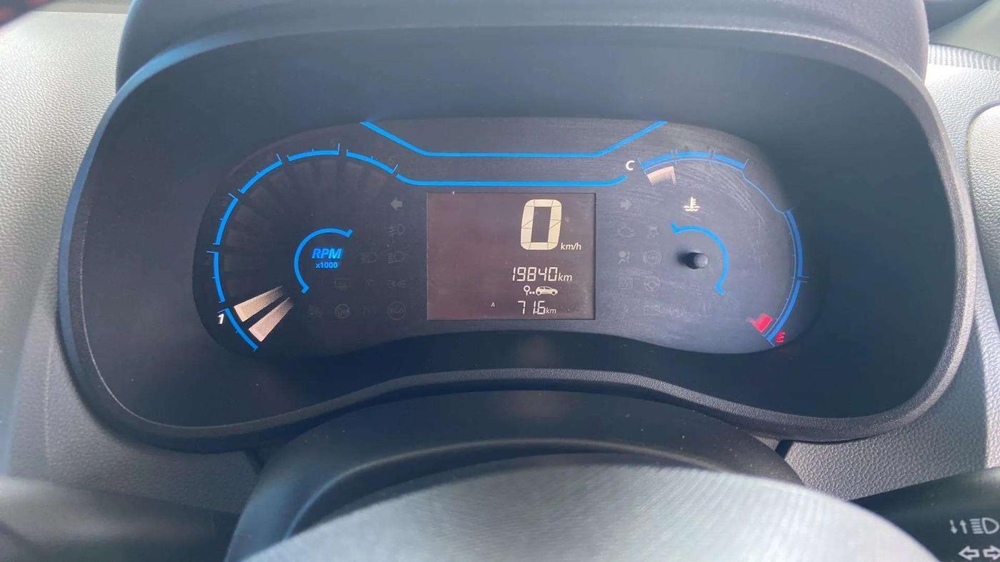 2020 Renault Kwid RXT 1.0 (O), Petrol, Manual, 19,897 km, Odometer Image