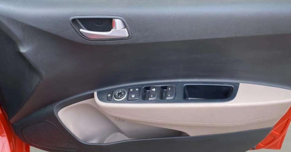2019 Hyundai Grand i10 ASTA 1.2 KAPPA VTVT, Petrol, Manual, 21,231 km, Driver Side Door Panels Control