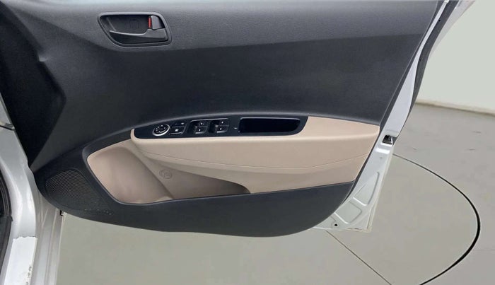 2014 Hyundai Grand i10 MAGNA 1.2 KAPPA VTVT, Petrol, Manual, 22,259 km, Driver Side Door Panels Control