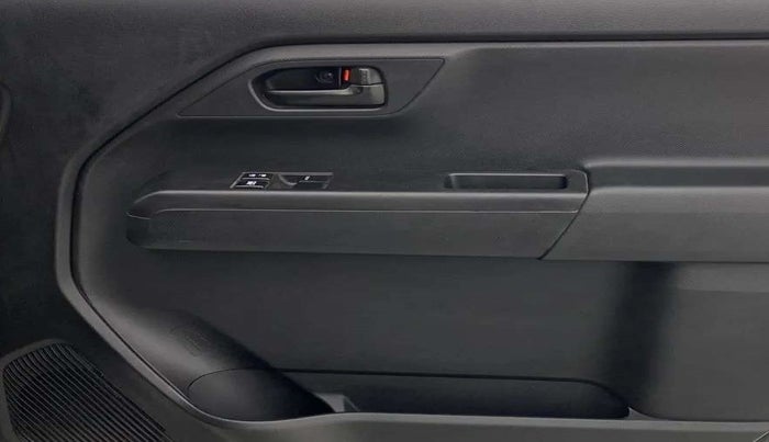 2021 Maruti New Wagon-R LXI 1.0, Petrol, Manual, 10,453 km, Driver Side Door Panels Control