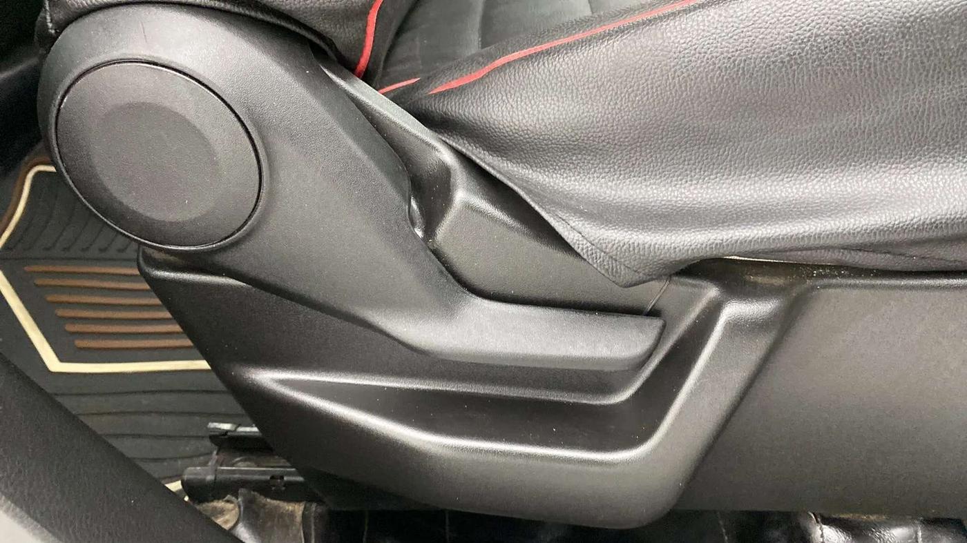 2021 Maruti New Wagon-R LXI 1.0, Petrol, Manual, 10,453 km, Driver Side Adjustment Panel