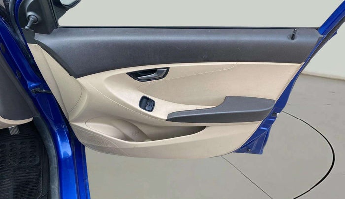 2016 Hyundai Eon SPORTZ, Petrol, Manual, 18,351 km, Driver Side Door Panels Control