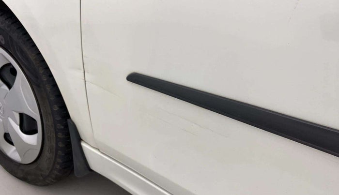 2020 Tata Tiago XT PETROL, Petrol, Manual, 23,659 km, Front passenger door - Slightly dented