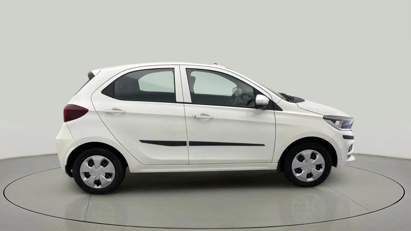 2020 Tata Tiago XT PETROL, Petrol, Manual, 23,659 km, Right Side View