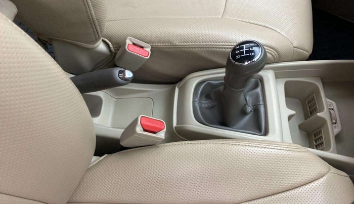 2019 Maruti Ertiga ZXI+ SHVS, Petrol, Manual, 21,740 km, Gear Lever