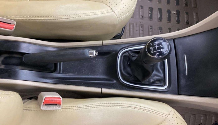 2017 Maruti Ciaz DELTA DIESEL 1.3, Diesel, Manual, 61,533 km, Gear Lever